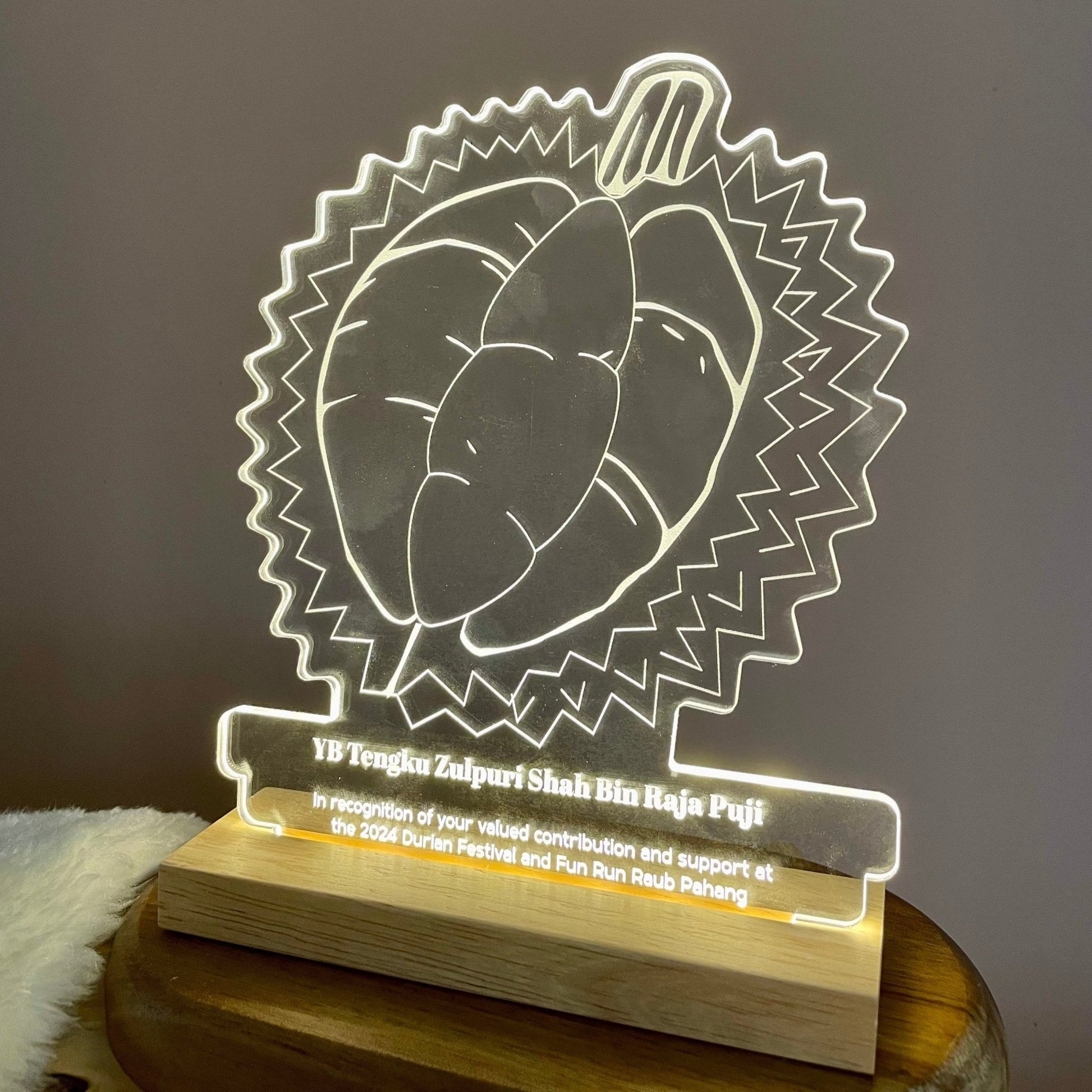 Gratitude Glow | Acrylic LED Night Light for appreciation - Personalized Gift - The Chic Habitat